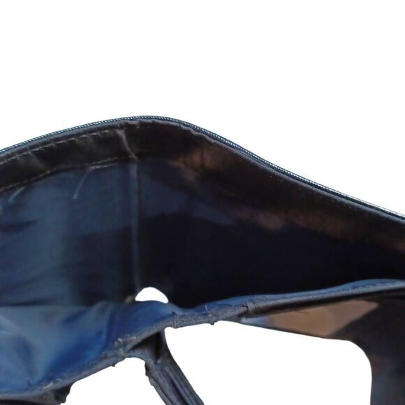 Tommy Hilfiger Wallet NWOT - Picture 3 of 4